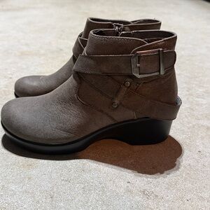 Alegria Leather Ankle Boots Womens EU 36 Gray Wedge Comfort Buckle Zip Workwear